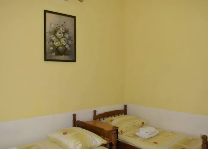 Dana - One Bedroom 5 Srima