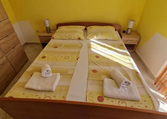 Dana - One Bedroom 5 Appartement *