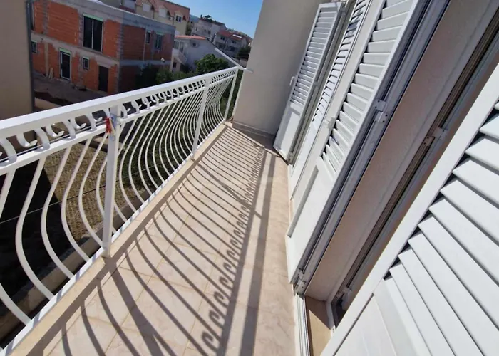 Dana - One Bedroom 5 * Srima