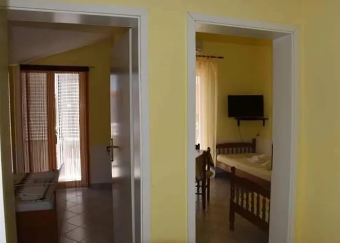 Dana - One Bedroom 5 Srima